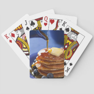 Jeu De Cartes Crêpes avec le sirop et la myrtille