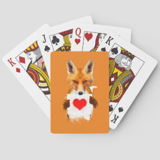 Jeu De Cartes Fox tenant des cartes de jeu de coeur