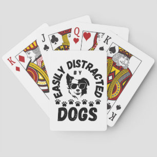 Jeu De Cartes Mignon facilement distrait par les chiens amateurs