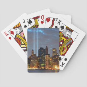 Jeu De Cartes Vue de la ville sur Skyline la nuit.