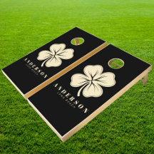 Irlandais Lucky Four Leaf Clover avec nom noir