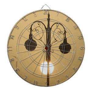 Jeu De Fléchettes Charme victorien : Posts Vintage Streetlight