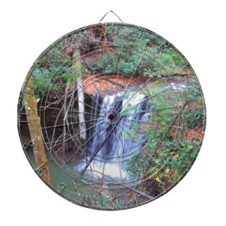 Jeu De Fléchettes Chute d'eau du sentier randonnée