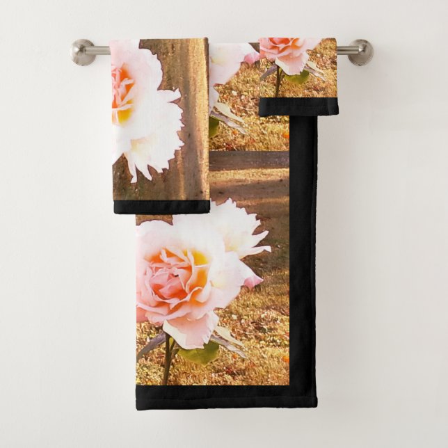 JEU DE SERVIETTES DE BAIN ROSE ROSE ROSE (En situation)