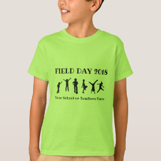 Jeu du T-shirt de jour de manoeuvres d'enfants