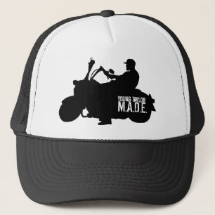Jeune Taylor a fait le casquette