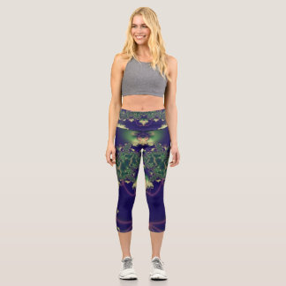 Jewels of The Nile Capri Leggings