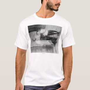Jewish People with Tanakh on Yom Kippur T-Shirt