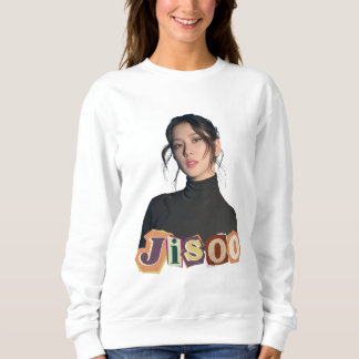 Jisoo – Classic Beauty in Monochrome Art Sweatshirt