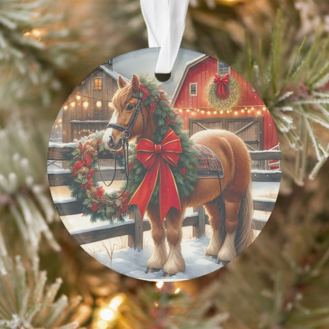 Joli Cheval de Noël sur une ferme festive (Arbre)