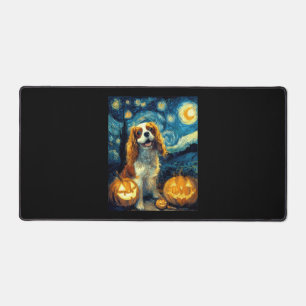 Joli chien Cavalier King Charles Spaniel Halloween