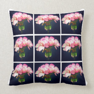 Joli Coussin de Geraniums roses