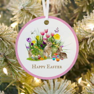 Joli lapin de Pâques et ornement de jardin fleuri