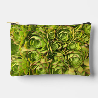 Joli sac fleuri vert pour cosmétiques ou crayons