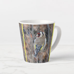 Jolie croûte Goldfinch. Mug en latte de couleur BG