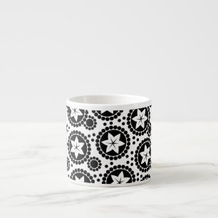 Jolie fleurs blanches en noir Espresso Mug