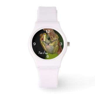 Jolie montre de grenouille d'arbre bébé