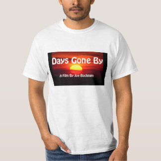 Jours allés par le T-shirt