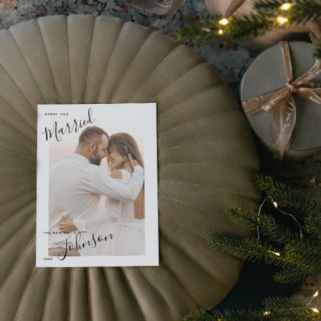 Joyeux et marié Nom du script Photo Carte de Noël (Married & Merry: Celebrating Love This Christmas 🎄❤️)