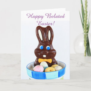 Joyeux lapin de Pâques Belated et oeufs carte de v