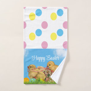 Joyeux Oeufs colorés de Pâques et serviette de pou