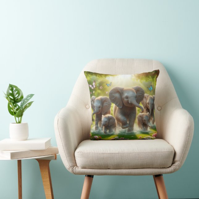 Joyful Baby Elephant Coussin (Chaise)