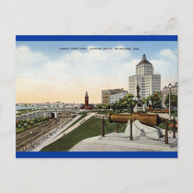 Juneau Park Milwaukee Wisconsin Vintage Postcard (Front)
