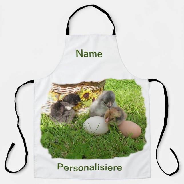 junge hühnchen mit eiern im gras apron (Front)