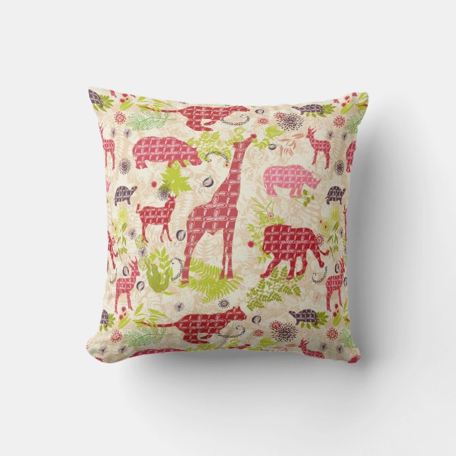 Jungle paradise throw pillow (Front)