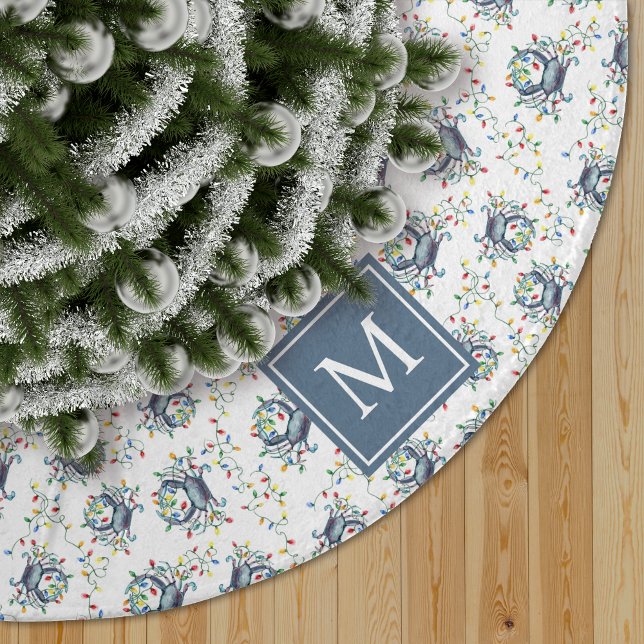 Jupon De Sapin En Polyester Brossé Monogram Coastal Crab Christmas Lights (Créateur téléchargé)