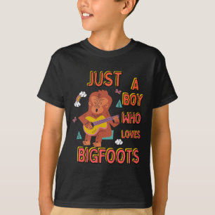 just a boy who loves bigfoot T-Shirt