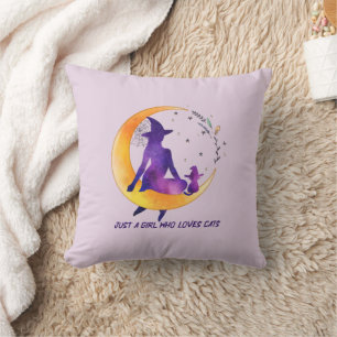 Just A Girl Who Loves Cat Throw Pillow