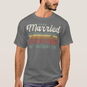 JUST Got MARRIED TWOSDAY Feb 22 Twos Day Bride Cre T-Shirt