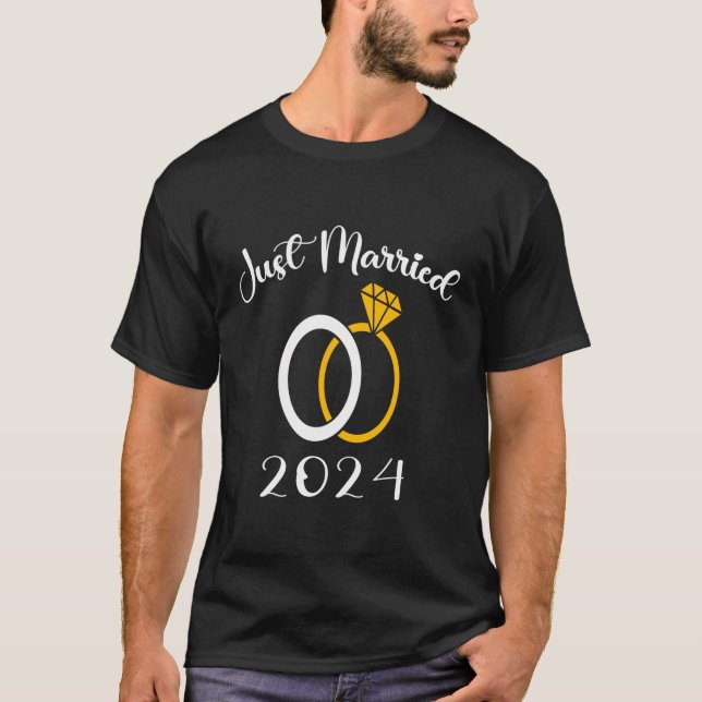 Just Married 2024 Wedding Rings Matching Couple Ne T-Shirt (Front)