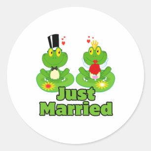 just married bride and groom froggy frogs classic round sticker