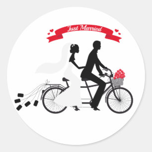 Just married bride and groom on tandem bicycle classic round sticker