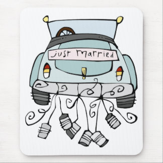 Just married car dragging cans mouse pad