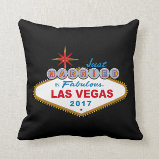 Just Married In Fabulous Las Vegas 2017 (Sign) Throw Pillow