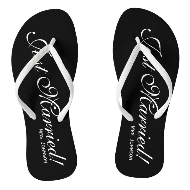 Just Married Mr Mrs flip flops for bride and groom (Footbed)