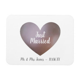 Just married purple & white heart gift magnet