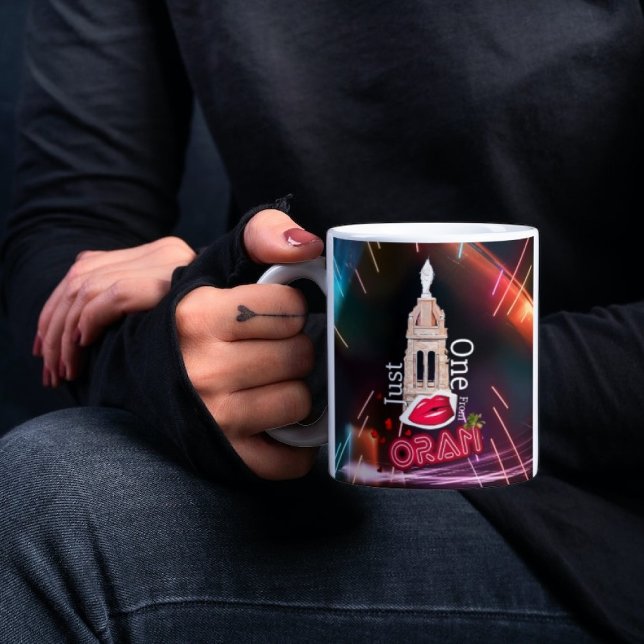 Juste un baiser d'Oran, néon Mug Noir (Créateur téléchargé)