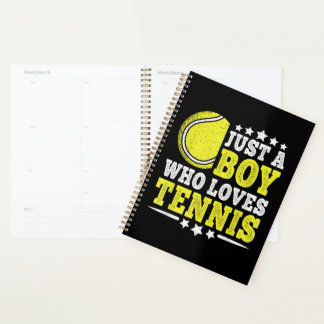 Juste un garçon qui aime le tennis amateur de tenn