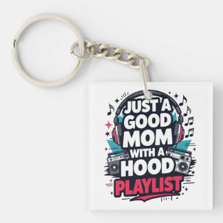 Juste une bonne mère avec un porte-clés de liste d