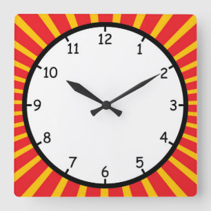 Juste une horloge murale amusante et colorée