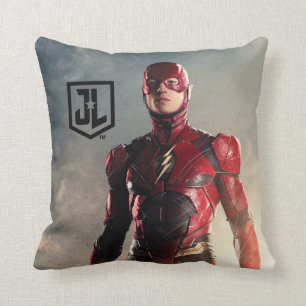 Justice League   The Flash On Battlefield Throw Pillow