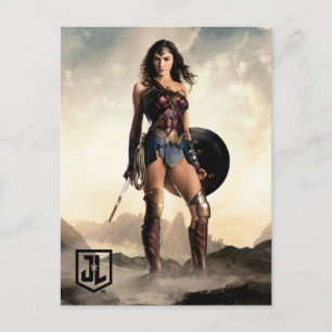 Justice League   Wonder Woman On Battlefield Postcard