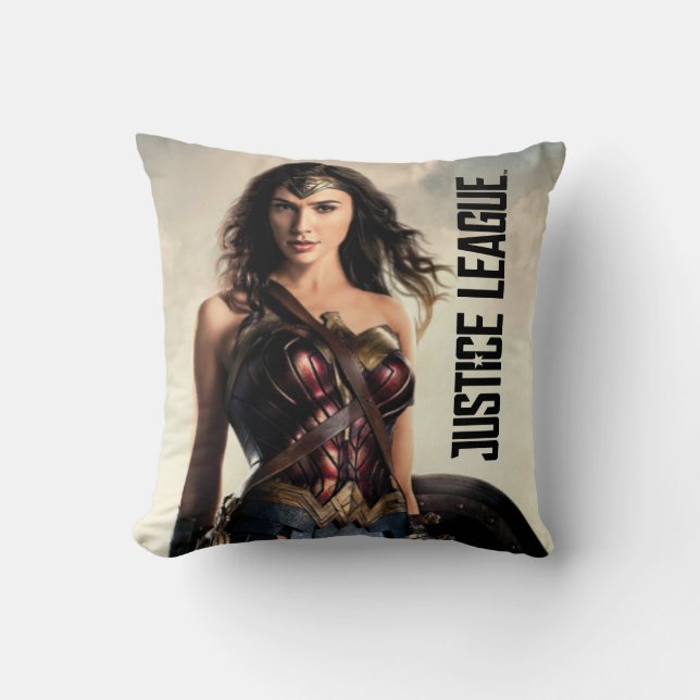 Justice League | Wonder Woman On Battlefield Throw Pillow (Front)