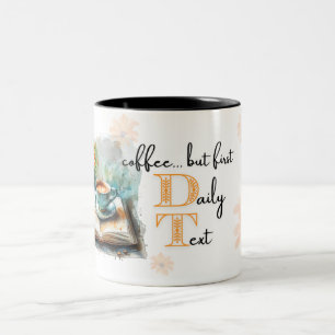 JW "Café... mais premier Daily Text" Mug