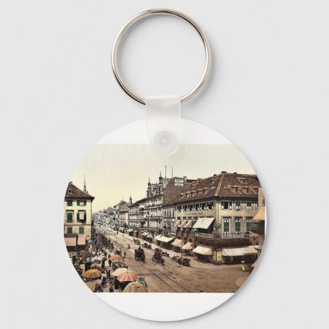 Kaiser Strasse, Karlsruhe, Baden, Germany classic Keychain (Front)