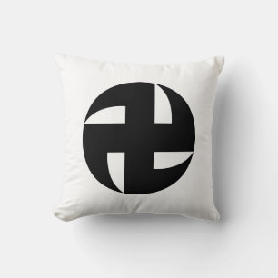 Kamamashi (Togakushi-jinja Shrine) Throw Pillow